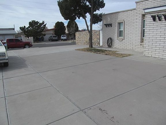 2nd image of 2001 Sea Cove Dr