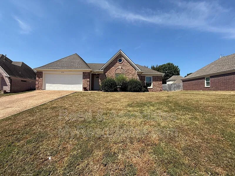 3 bed, 2.0 bath, 1679 sqft, $1,925 — Photo 1