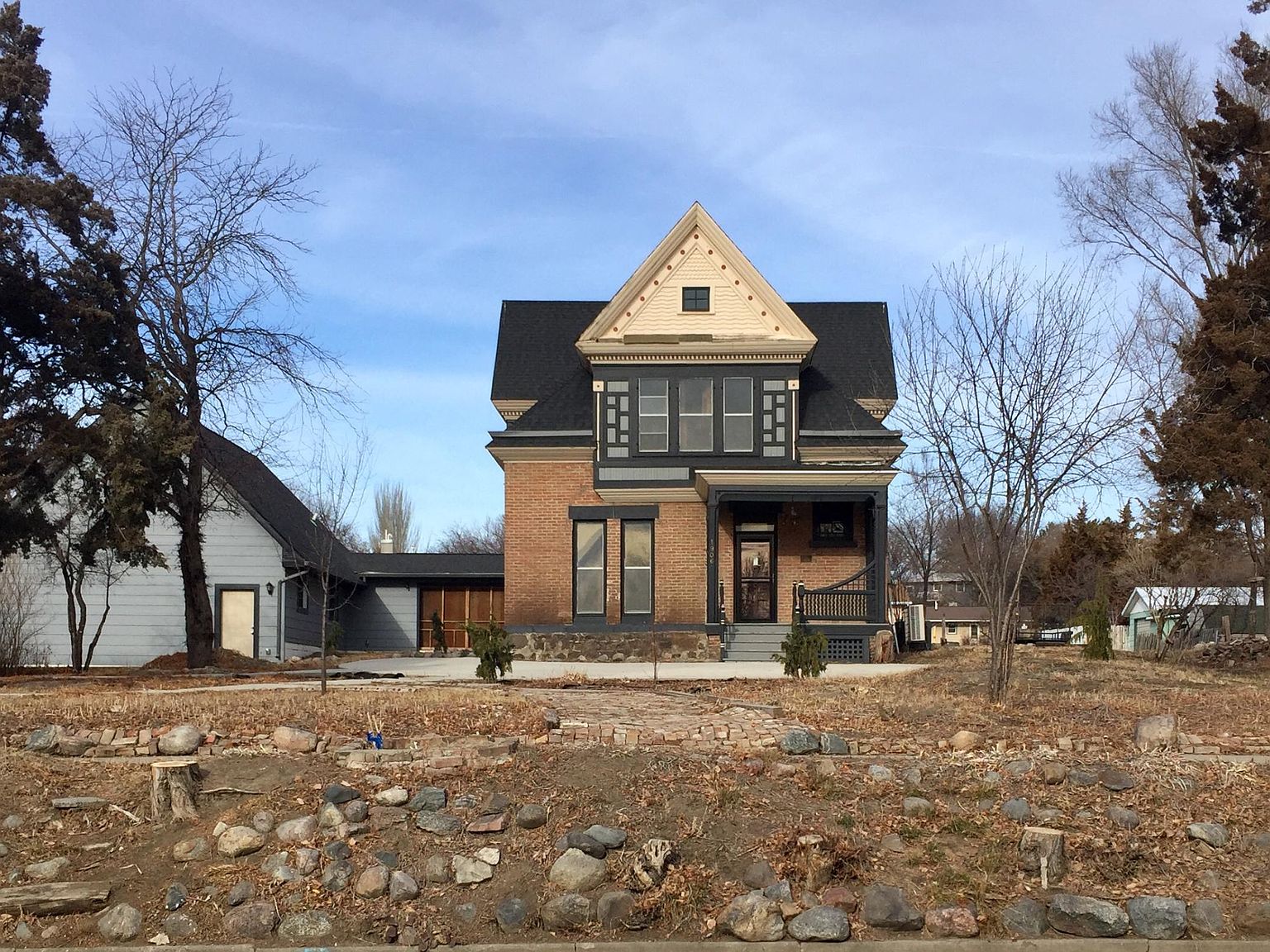 1906 E Erskine St Pierre Sd 57501 Zillow