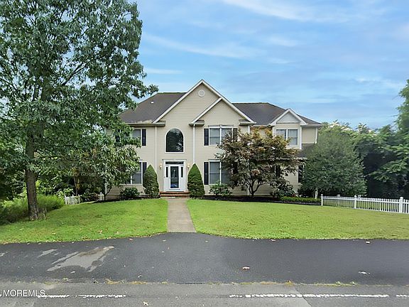 3rd image of 1651 Forge Pond Road