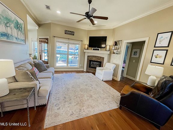 4th image of 514 Pelahatchie Shore Dr