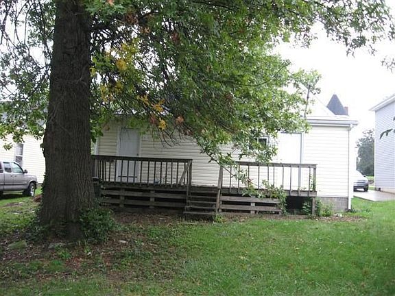 3rd image of 196 E Loudon Ave