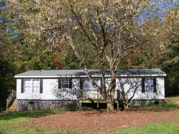 34 Boulevard Dr, Stockbridge, GA 30281