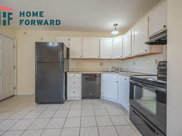 2504 Ashbrooke Dr — Photo 6