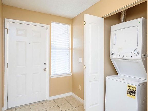 2nd image of 955 Butterfly Blvd