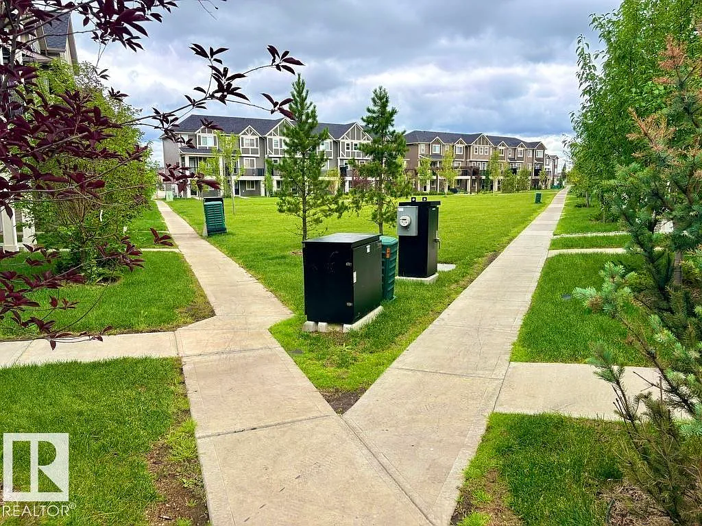 Crescent Trails — Photo 4