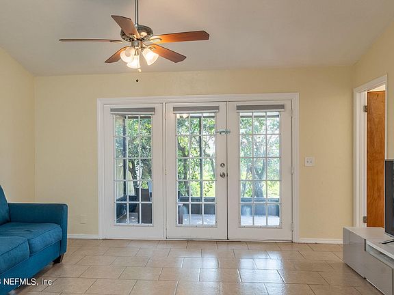 5th image of 2277 IRONSTONE Drive W