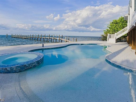 5th image of 7660 Bocilla Ln