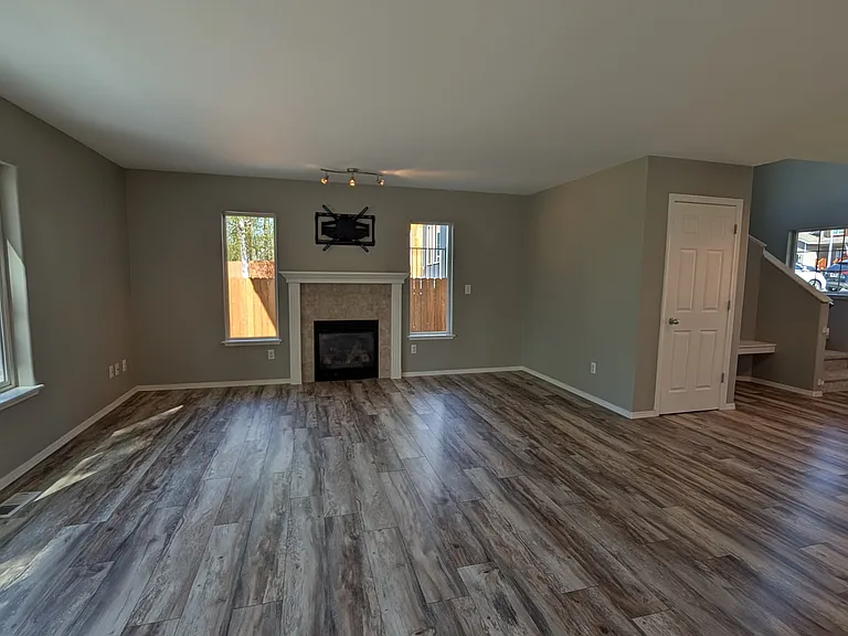 12934 Rosser Dr — Photo 13