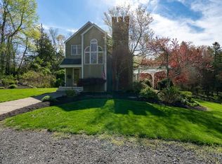 16 Johnson Rd, Foster, RI 02825