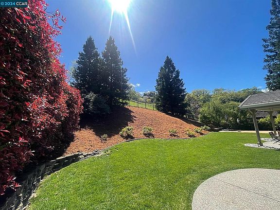 5th image of 5038 Blackhawk Dr