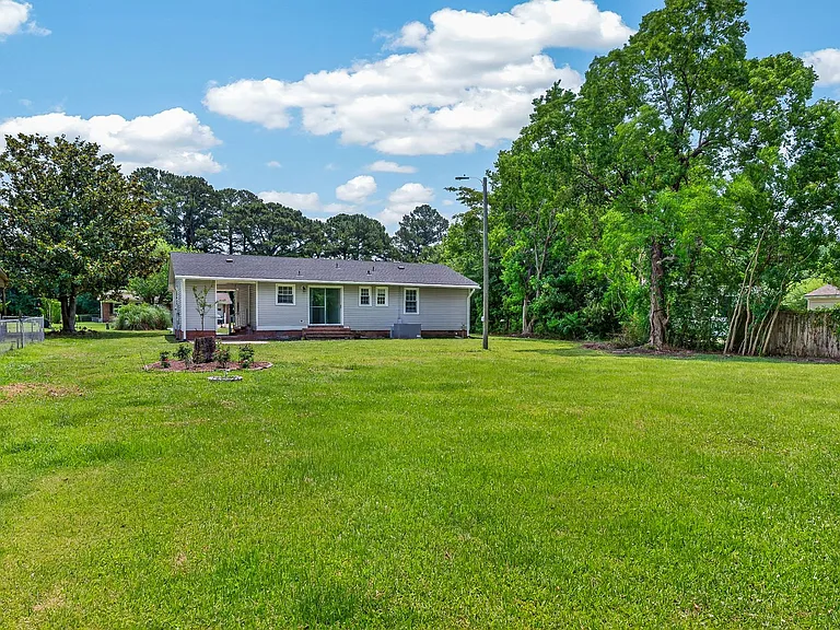 2527 Country Club Rd — Photo 22