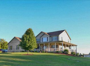 825 Willow Rd, Springfield, OH 45502