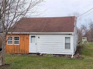 3664 Harris Ave, Ransomville, NY 14131