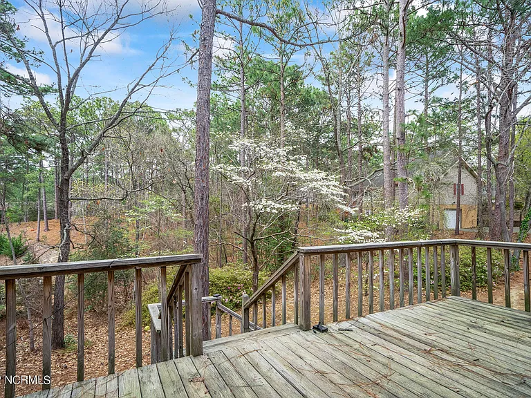 300 Clearfield Ln — Photo 38