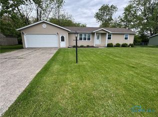 1024 W High St, Defiance, OH 43512