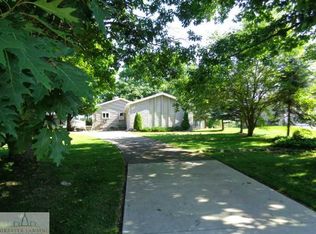 4928 Skyline Dr, Perrinton, MI 48871