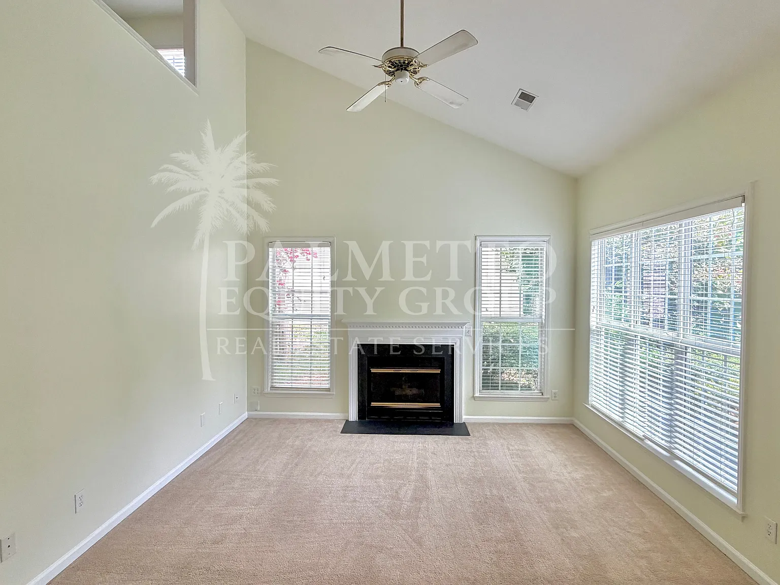 3 bed, 2.5 bath, $2,200 — Photo 2