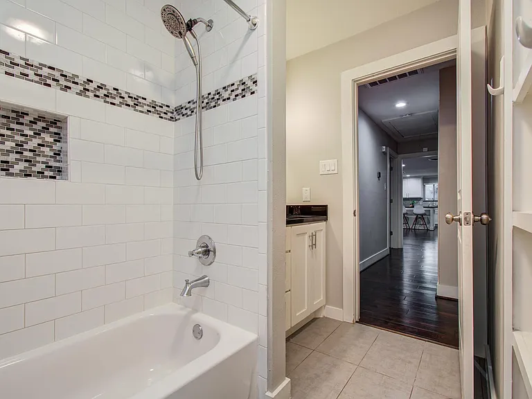4749 Benning Dr — Photo 20