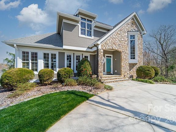 5th image of 4458 Lakeshore Cir