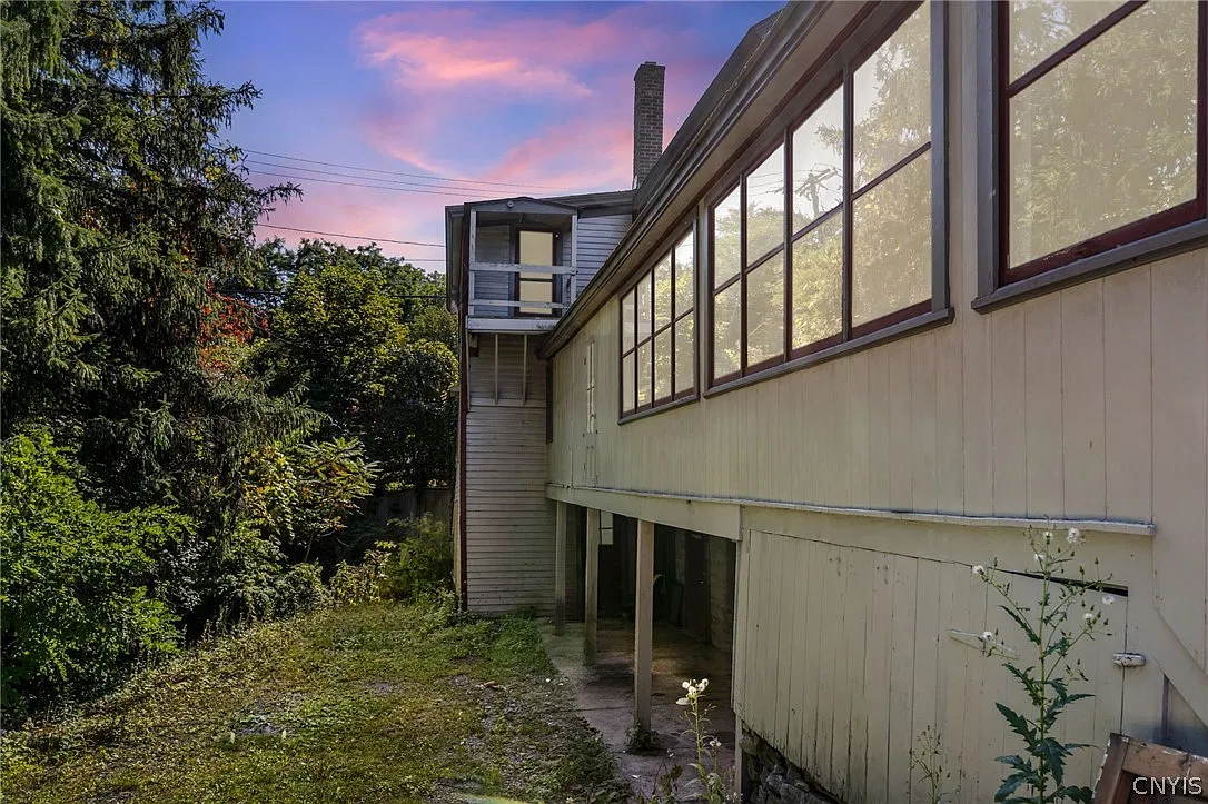 3 bed, 1.5 bath, 5746 sqft, $2,900 — Photo 4