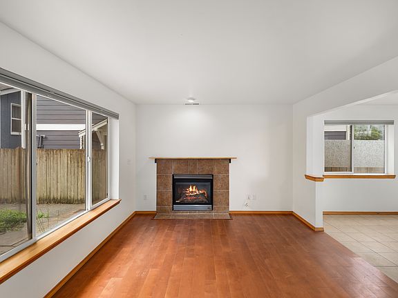 5th image of 8823 Delridge Way SW #B