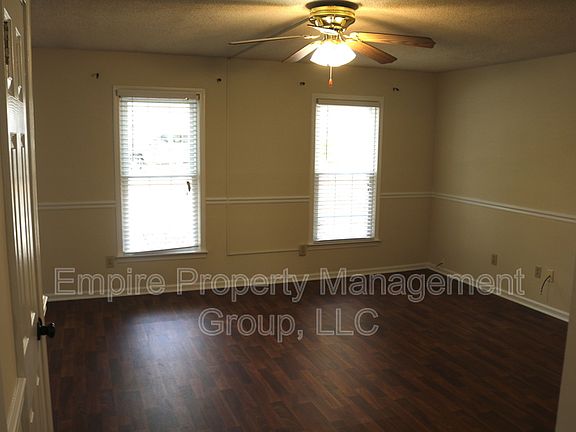 3rd image of 1613 Willowby St
