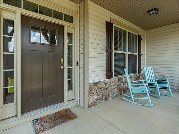 4th image of 501 Lauryn Waverly Way