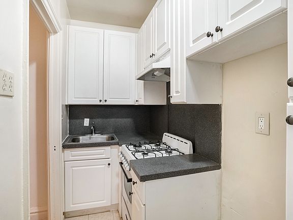 5th image of 41-00 43rd Ave #E5b