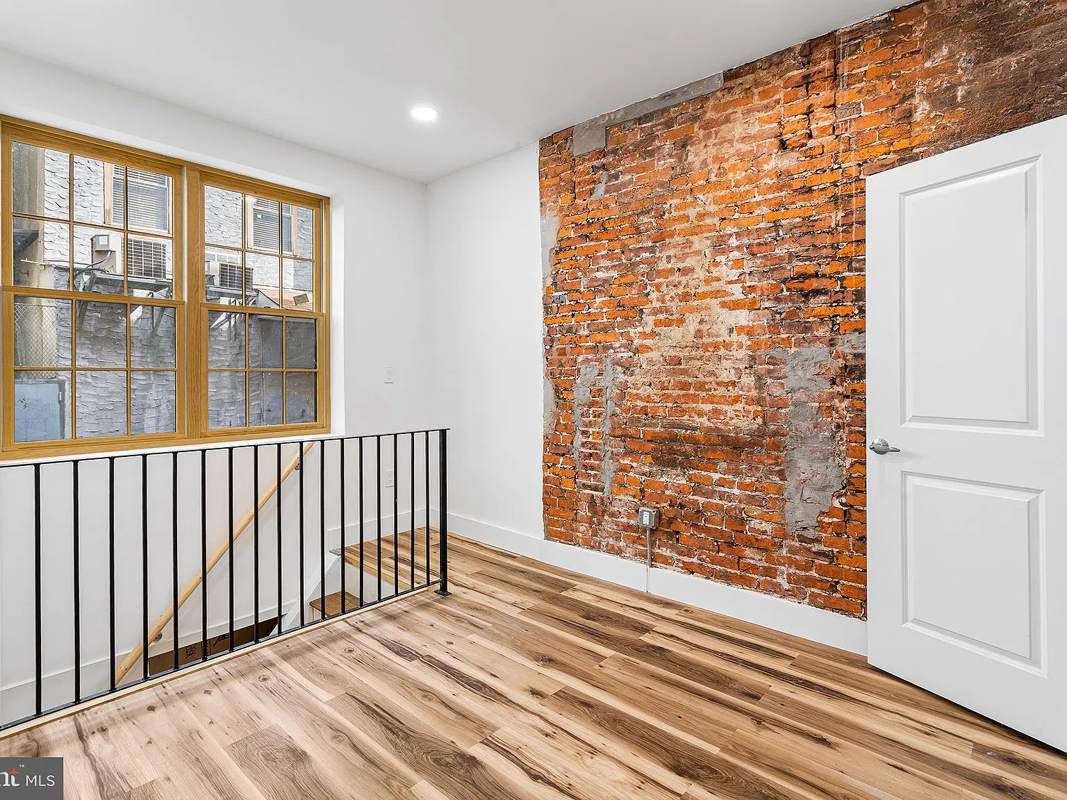 1224 Chancellor St — Photo 3