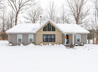 16602 Acorn Rdg, Beulah, MI 49617
