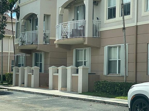 4th image of 8930 W Flagler St APT 102