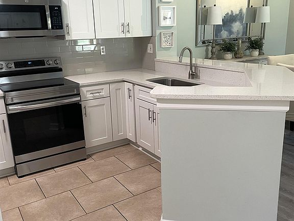 3rd image of 510 Florida Club Blvd APT 102