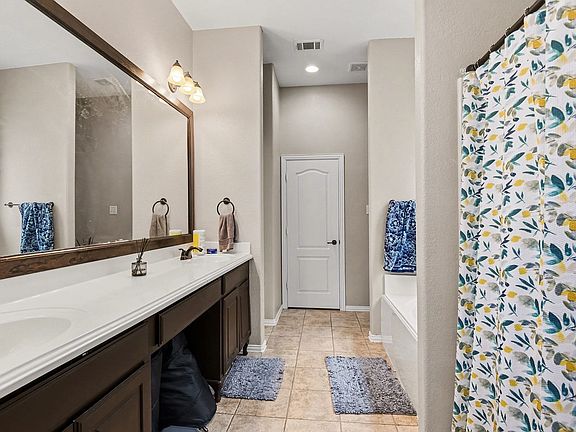 5th image of 3153 Well Springs Dr