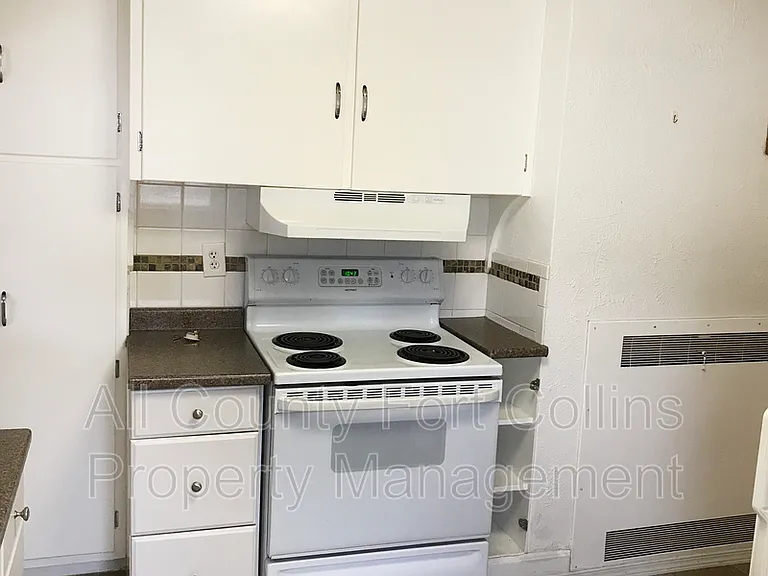 401 Elm St #4 — Photo 8