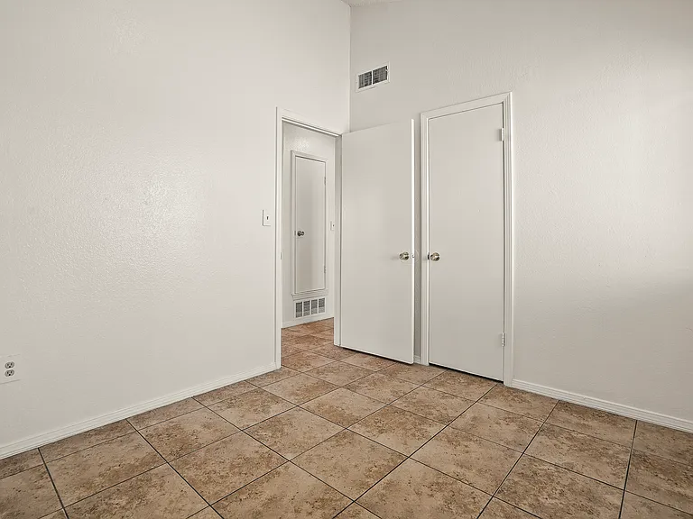9321 Chantilly Dr — Photo 14