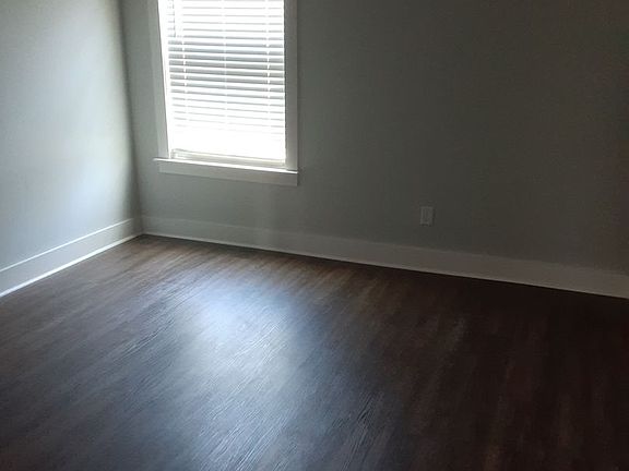 4th image of 117 White Oak Dr