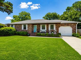 1084 Rosemead Rd, Mount Pleasant, SC 29464