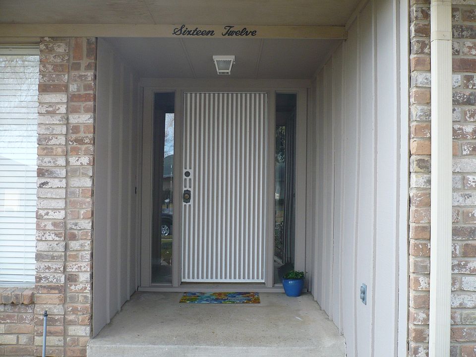 1st image of 1612 Lake Side Ln