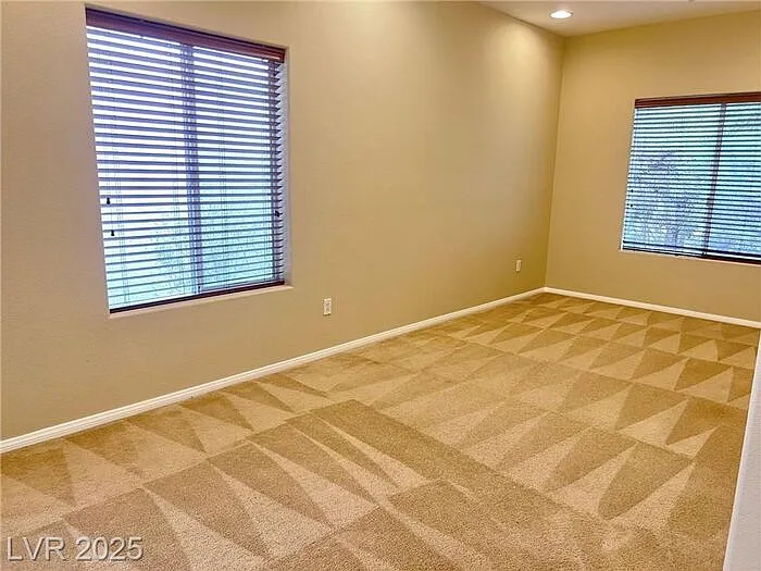 228 Friendly Ct — Photo 11