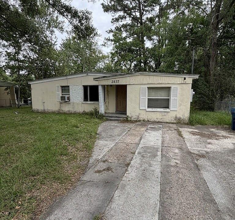 1st image of 2837 LIPPIA Road