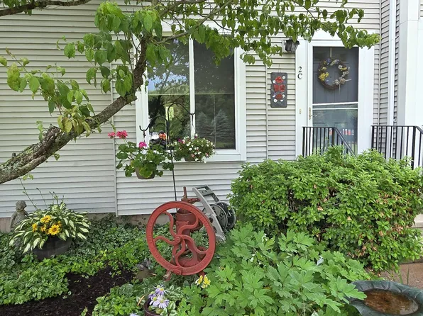 16 Seymour Road #2C, East Granby, CT 06026