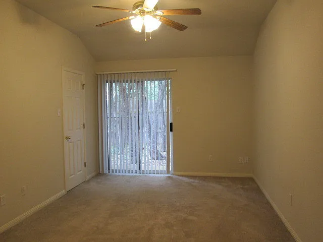 8713 Talyne Chaise Cir — Photo 12