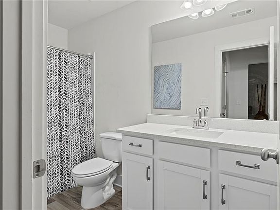 4th image of 36 Caison Dr