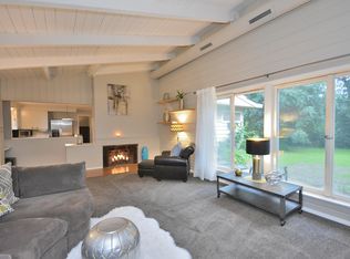 3330 Grandview Dr, Brookfield, WI 53005
