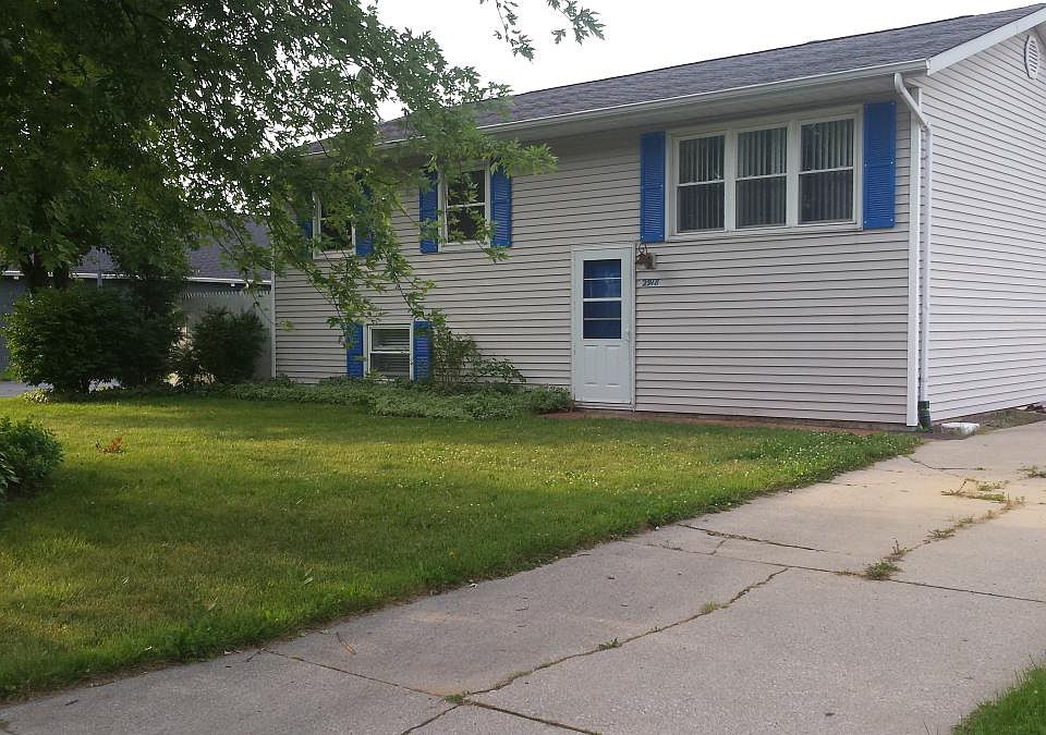 1st image of 2918 W 73rd Pl