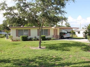 7 Lamplight Ln, Winter Haven, FL 33884