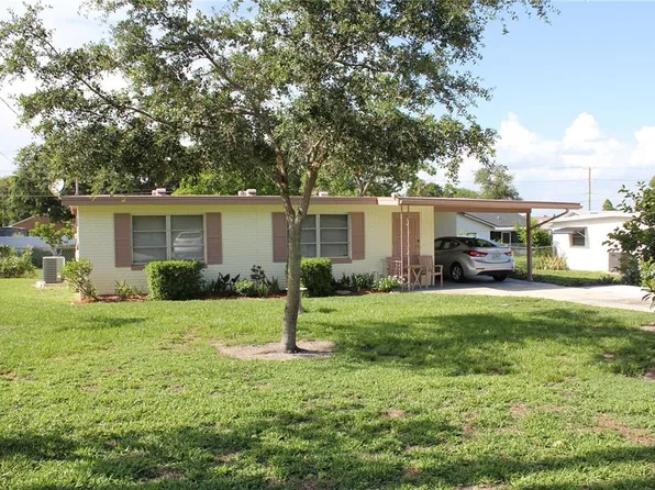 7 Lamplight Ln, Winter Haven, FL 33884