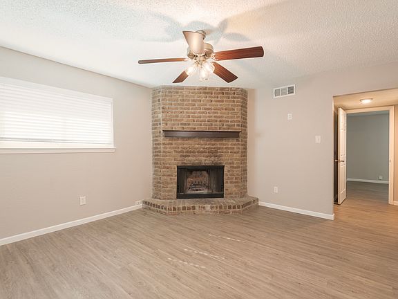 4th image of 715 Lariat Ln