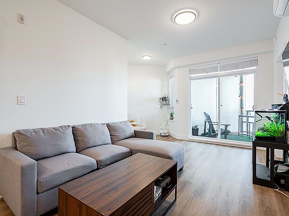 5th image of 2180 Kelly Ave #1608